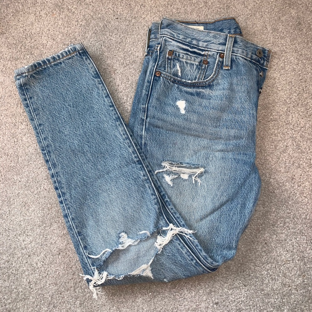 Women’s Levi Jeans